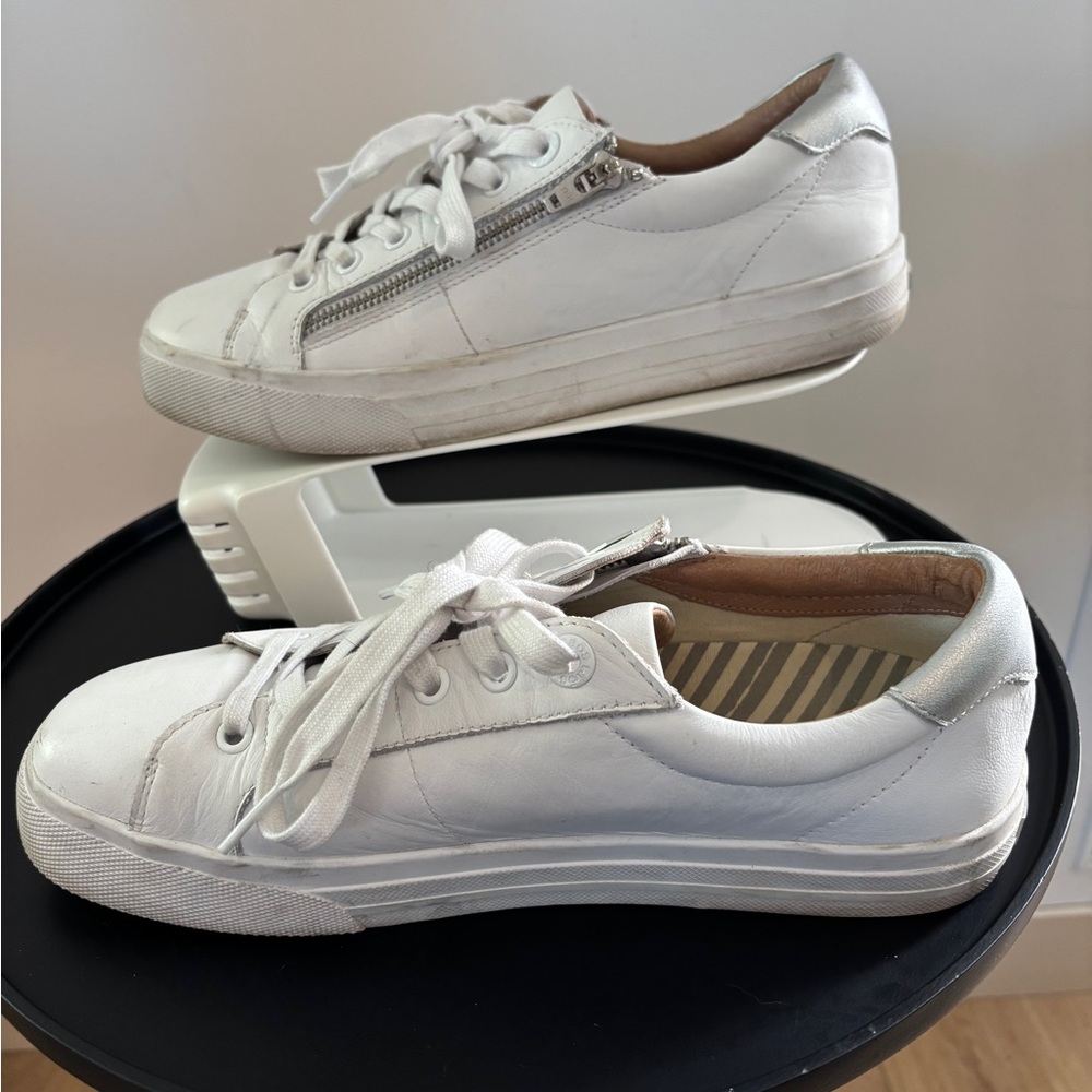 Taos White Z Soul Sneaker - Picture 5 of 7